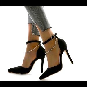 Jessica Simpson Black Wintelle premium microsuede heels.